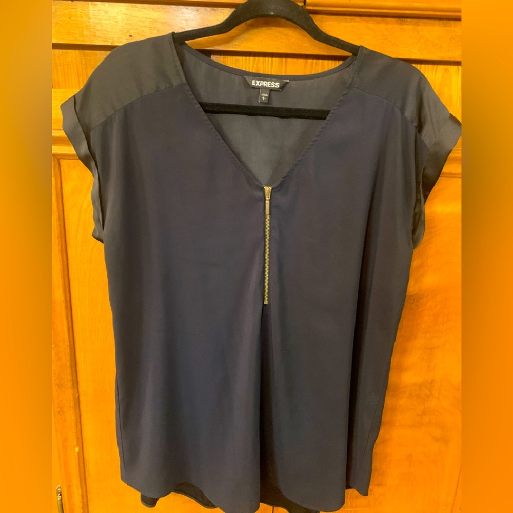 Express Large Black Short Sleeve Blouse